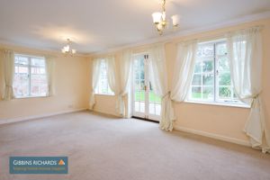 Garden Room- click for photo gallery